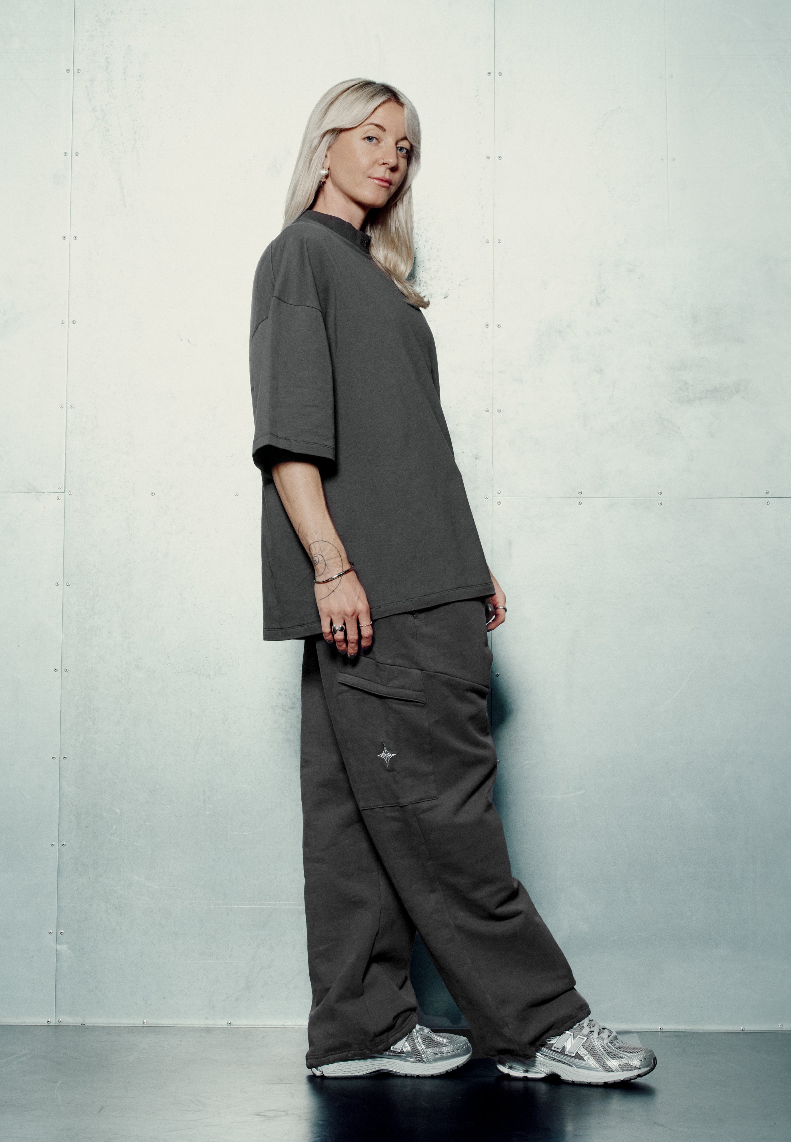 Signature Oversized T - Grey